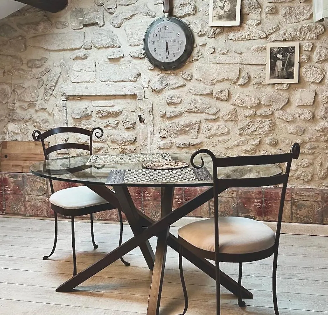 Studio St Remy Historic Center/Air-Com Saint-Rémy-de-Provence 0*,  Frankrike